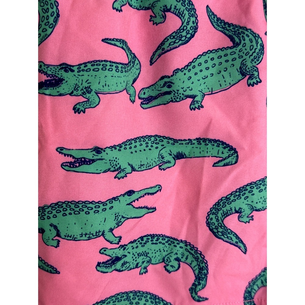 Chubbies Pink Alligator Print Elastic‎ Waist Swim Trunks Men's Med Tropical NWOT - Picture 3 of 9